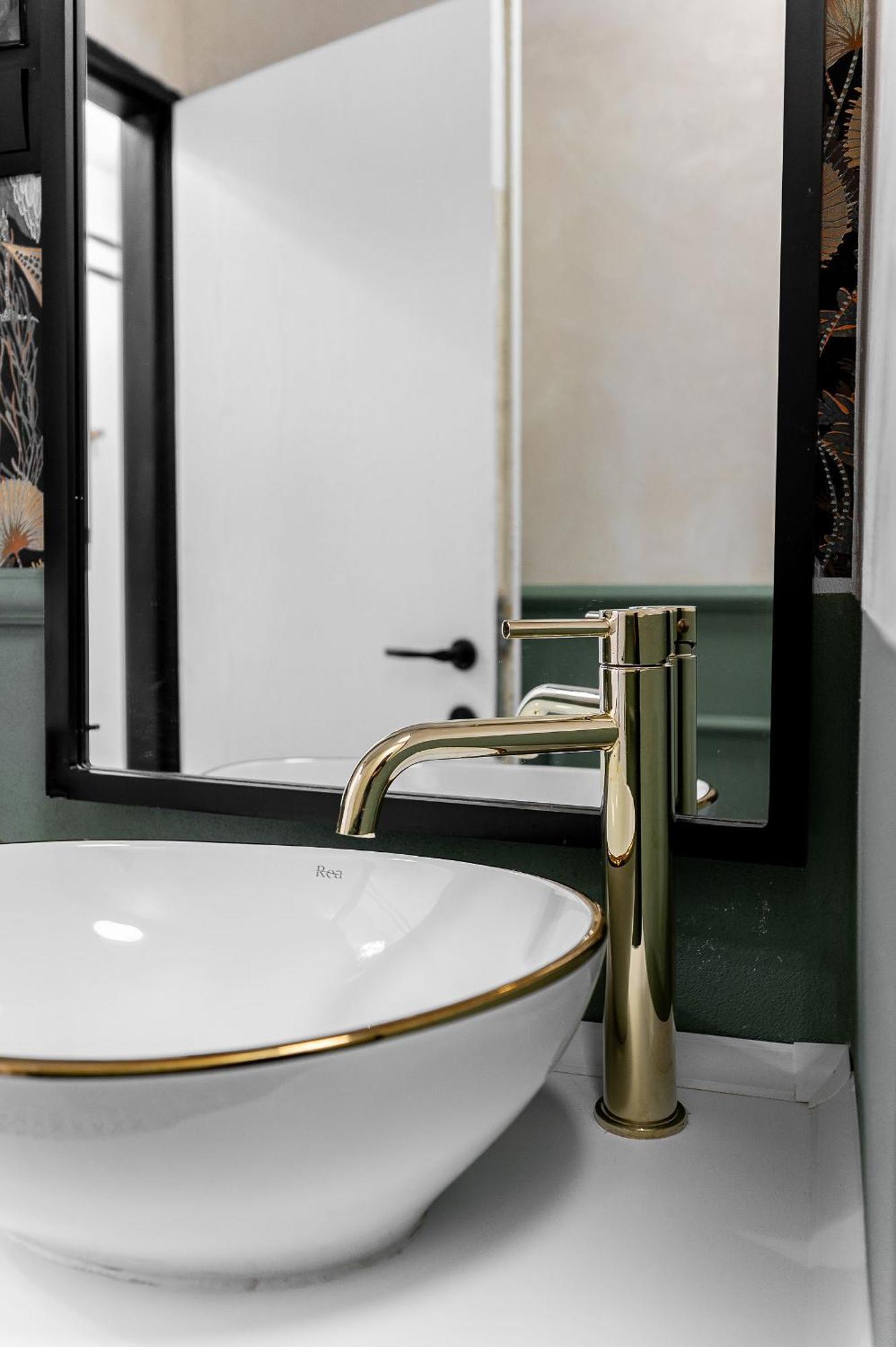 Luxusny Apartman Pri Nemocnici Кошице Екстер'єр фото
